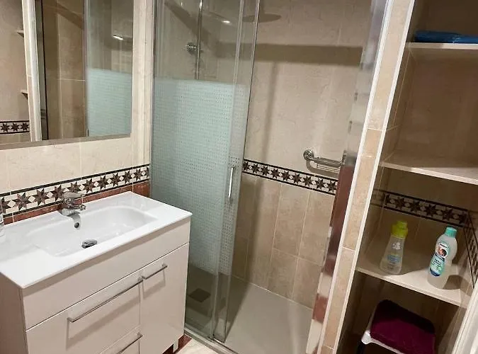 Playa De Oro Con Parking Apartment